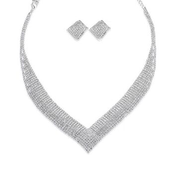  alkalmi-nyakék-fülbevalóval,