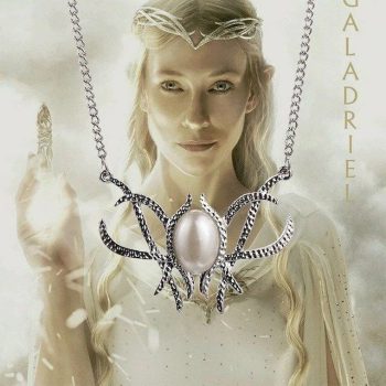 Galadriel medál nyaklánccal
