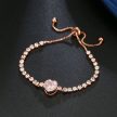 kristalyokkal-kirakott-karkoto-sziv-disszel-rose-gold-szinu-allithato-meret