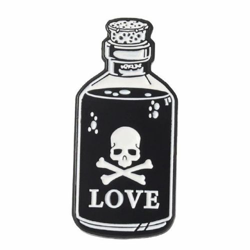 Koponyás-LOVE-üvegcse-cartoon-kitűző