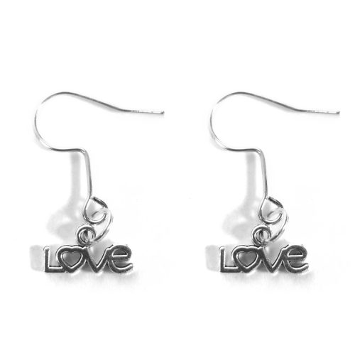 LOVE -fülbevaló