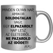 minden-boldogtalan-nap-feliratú-bögre-változtatható-felirattal