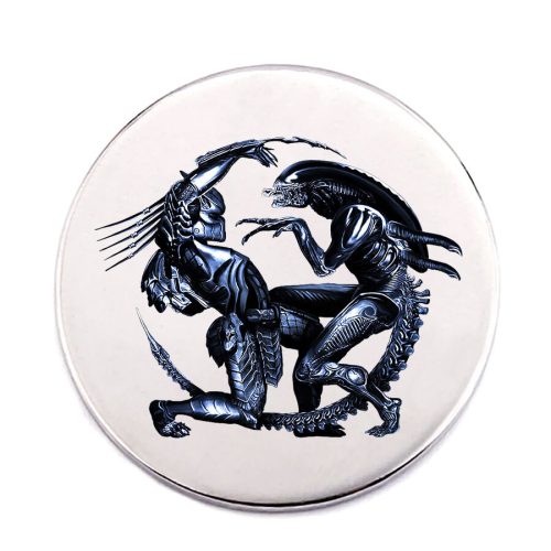 Acél-Alien-vs-Predator-kitűző