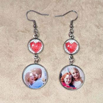 fenykepes-fulbevalo-szivecskes-disszel