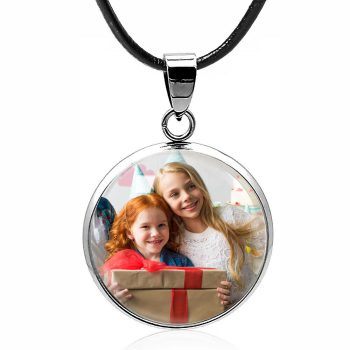 Fenykepes-medal-bor-nyaklanccal-ezust-szinben