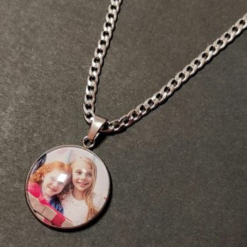 Fenykepes-medal-rozsdamentes-acel-nyaklanccal-ezust-szinben