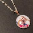 Üveglencsés-medál-a-te-fotóddal-lánccal-ezust-színben
