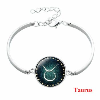 Csillagjegy karkötő, szép zöld medállal, bika (Taurus)